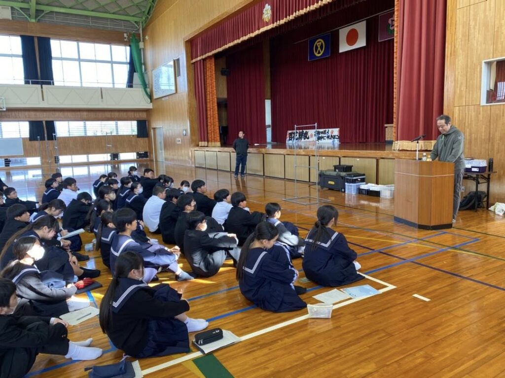 中学生向けに職業体験授業を実施